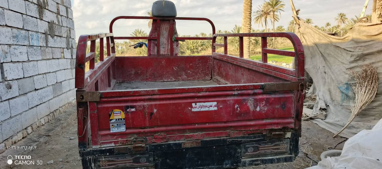 للبيع السعر 400وبيها مجال كهربائيات كامله نكره سلف ***********
