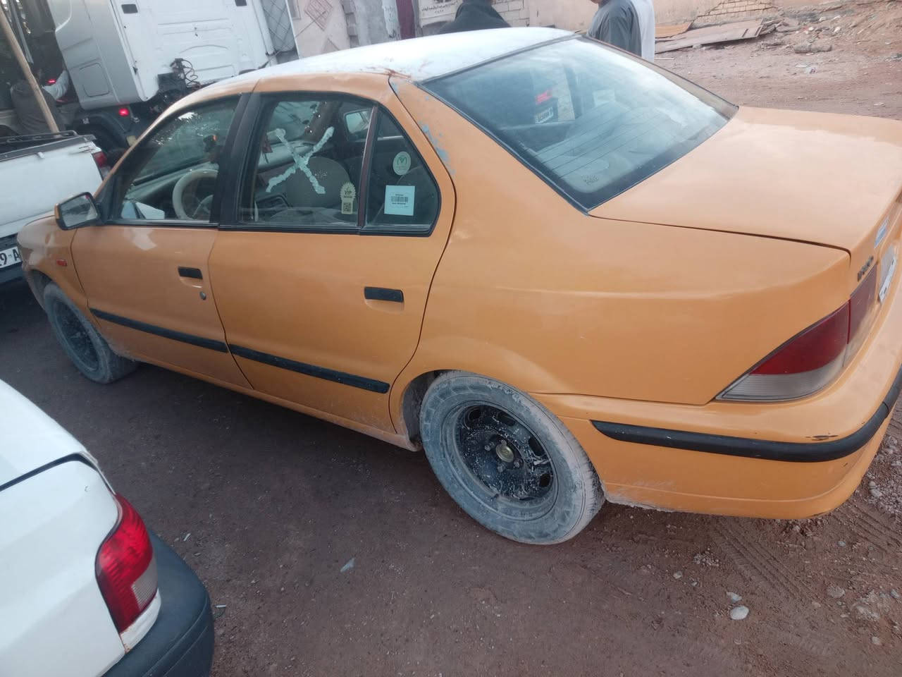 السلام عليكم سمند للبيع١٢محرك مكفول تخم تاير رقم بغداد انكليزي  حداديه جديده كهربايات كلها شغاله السعر ٢٥ بيه مجال قليل مكان البصره الزبير ***********
