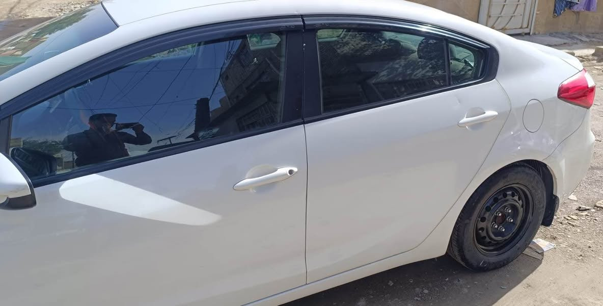 السلام عليكم 
للبيع كيا فورتي 2016 وارد أمريكي 
محرك 1800 دوش 
سونار مرفق بالصور 
السعر 114ورقه وبيها مجال 
مكلف بالنشر 
رقم صاحب السيارة 

0776 644 7357
