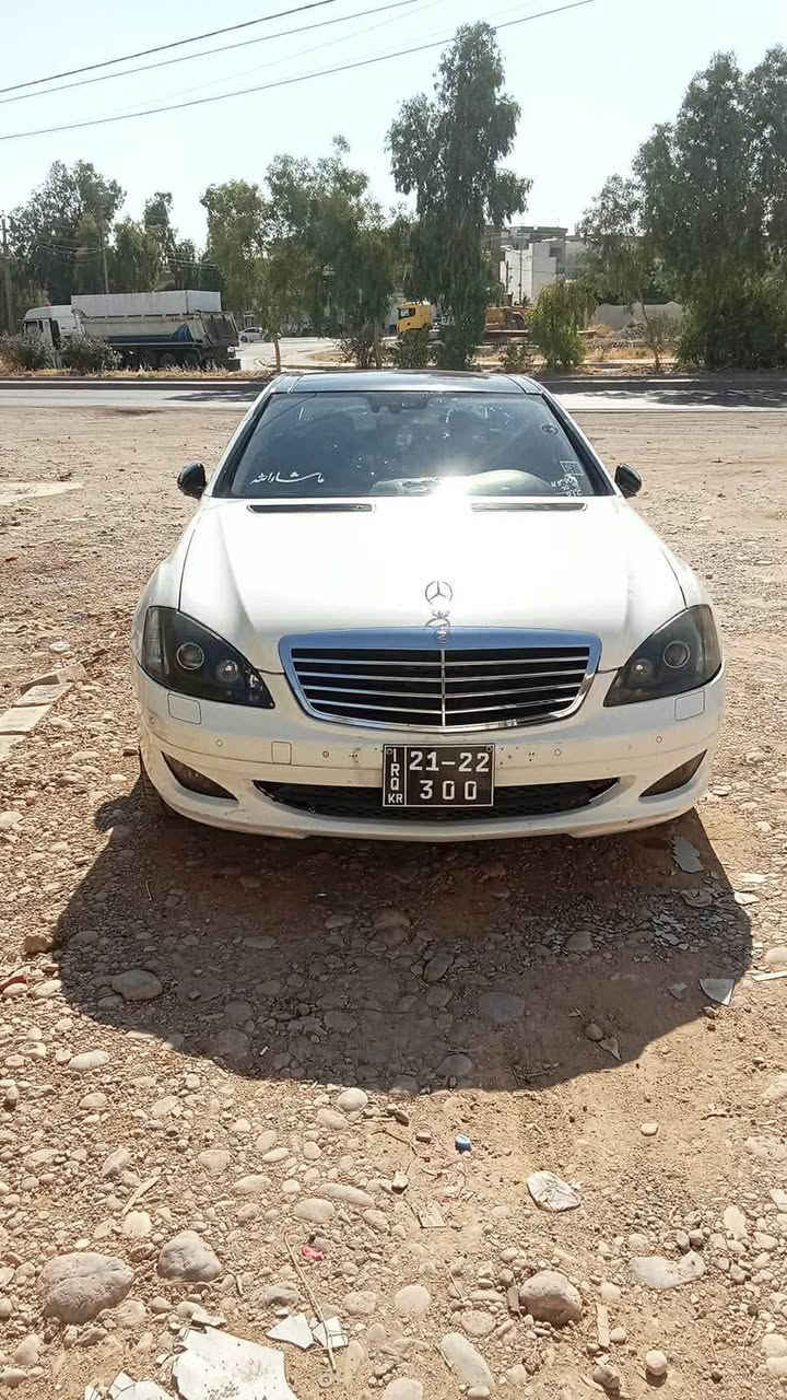 ماسیدسS350 سەیارکە زۆر خاوێنە قەپات مواسەفاتە ساخە کۆدی ئاسایش هەیە 77$
*********** Singapore
