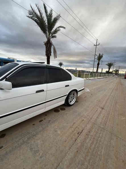 بەناوی خوای گەورە
بیم 525 گیڕە عادی
مودێل 1992
ئاڕام پلاستیکی هەولێر بەشەرتی ئارام ئەولیت
موس بڕاوە دەعم لیدراوی بەشەرتی
سەیارە کە ساردی گەرمی ئیشی دەکات 
سەیارە کە ناو داخلی نۆێەو سلایت
کەملM  گۆشن جڵدە پیش گەورەی یەک دەینار مەسرەف تیدا نیە چوار تایەی وەیل لۆک لەژێر بەشەرتی دەفیتر. سەعر 45 گە ڵە  ڕەقم *********** ڤایبر واتسە ئەپ شوین ڕانیە
