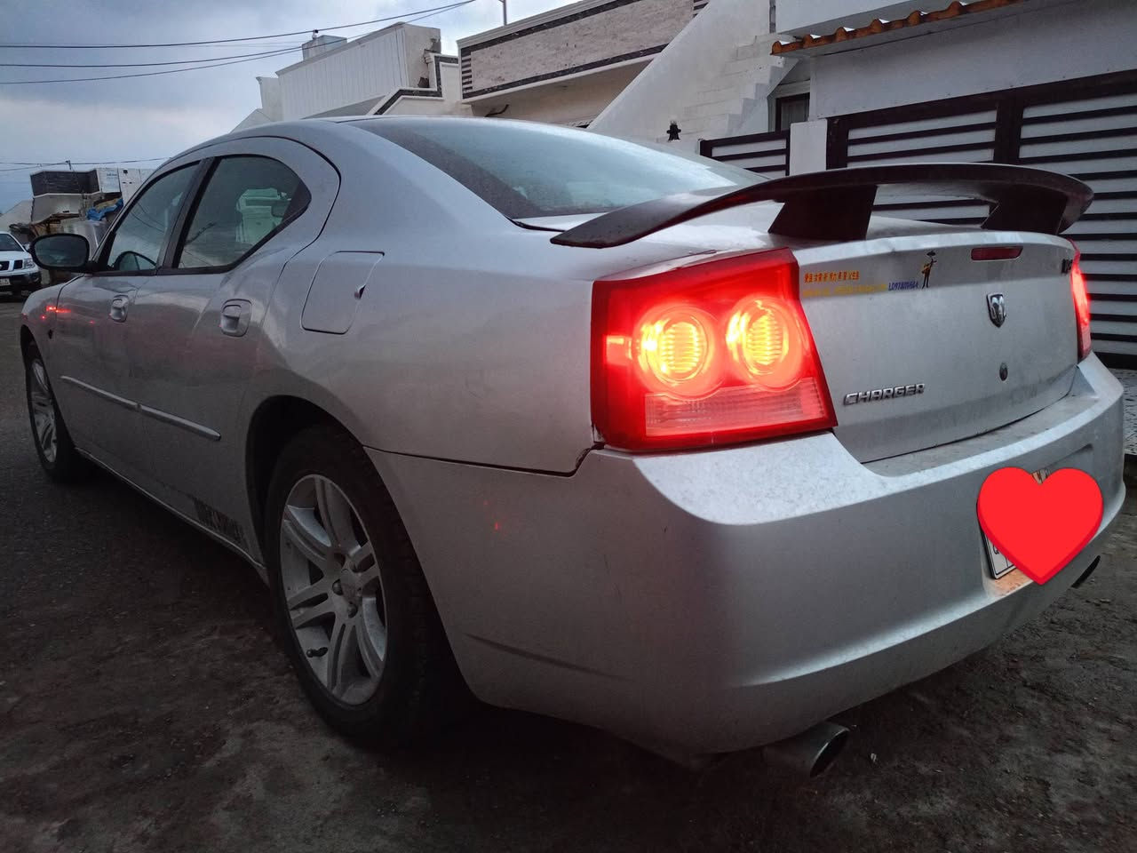 دؤج جارجه ر براوة مؤديل2010.كيرتوماتيك ويل كرؤم 4جام كاره باي ته بريت ساردوو كه رم لايت زينؤنه ته حديل سورعه هتد... ،كيرو مه كينه ي به شه رت نه هه لم نه بوخاري نيه ليدراوي نيه ته نها ده عامي دواوة ، سه ياره كه مالي دؤسته و سعري خوار هه موو بازار ته نها 45كه لا شوين بازيان***********
