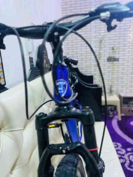 السلام عليكم عندي هاذا البايسكل اشتريته ب 180 والله شاهد ماطالع بي ضامه بل بيت واليوم اطريت ابيعه بل يرضي الله مكاني الزعفرانيه ***********
