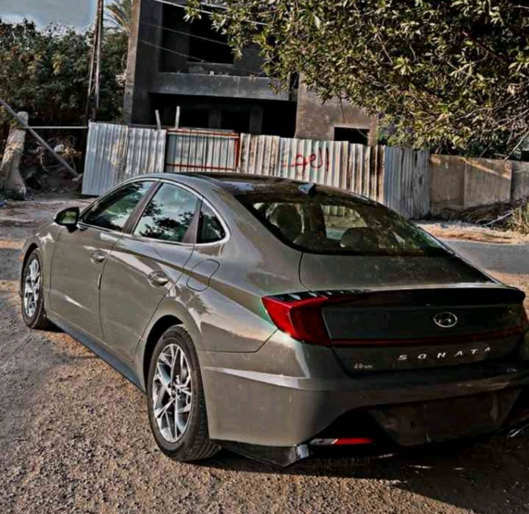 هيونداي سوناتا فل مواصفات1/1 

🔹 الموديل: 2020 (شكل 2023)
🔹 اللون: اسمنتي 
🔹 رقم: بغداد
🔹 الممشى:  50 mile
🔹 المحرك: 2500cc تنفس طبيعي
🔹 الحالة: بدون ايربكات –سليمة بالكامل
🔹 الضرر: قطعة واحدة فقط (جاملغ خلفي) صور الضرر مرفقة مع النشر

📞 للاستفسار: الاتصال على( الواتساب) *********** 
📍مكان السيارة: بغداد 
السعر :١٧٥$ 
━━━━━━━━━━━━━━━
🔻  اهم المواصفات 🔻
✅ سقف بانوراما
✅ بصمة تشغيل + بصمة أبواب لمس + بصمة فتح صندوق
✅ تشغيل عن بُعد + إشارة ترحيب
✅ 4 رادارات (نقطة عمياء)
✅ تحديد مسار + أوتو بريك
✅ قيادة شبه ذاتية + توقف ذاتي
✅ مقاعد جلد كهرباء مع تدفئة
✅ شاشة ديجيتال (دشبورد إلكتروني)
✅ تبريد قطعتين + مناخ منفصل
✅ شحن وايرلس + 3 مخارج USB
✅ هاند بريك دگمة + Auto Hold
✅ 4 وضعيات قيادة + كير دگم
✅ أضوية لايتات LED أربع عدسات + لد نهاري + بگ لايت LED
✅ شاشة Apple CarPlay
✅ تحكم كامل بالستيرن
✅ شاشة تنبية  للاعطال
✅ فل حساسات ضغط اطارات
  وبعد بيها مواصفات