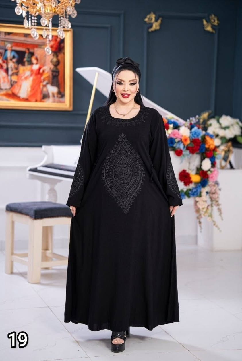 #موديلات_محرم 🖤🖤🖤🖤 جملة فقط 

خامة كشمير اسود سادة موديل برنسيسة شرايط بالخصر. سواد فاحم 

شغل تطريز مع ستراس لامع ✨

قماش ناعم، خامة مكفولة ✅

📏 2Xl. 3XL. 4XL. 5XL

💰 سعر الدرزن 90 الف

🚚 التوصيل متوفر لجميع  محافظات العراق


**إذا كنت صاحب هذا الإعلان وتريد حذفه لأي سبب، رجاءا أرسل رسالة إلى الدعم الفني**