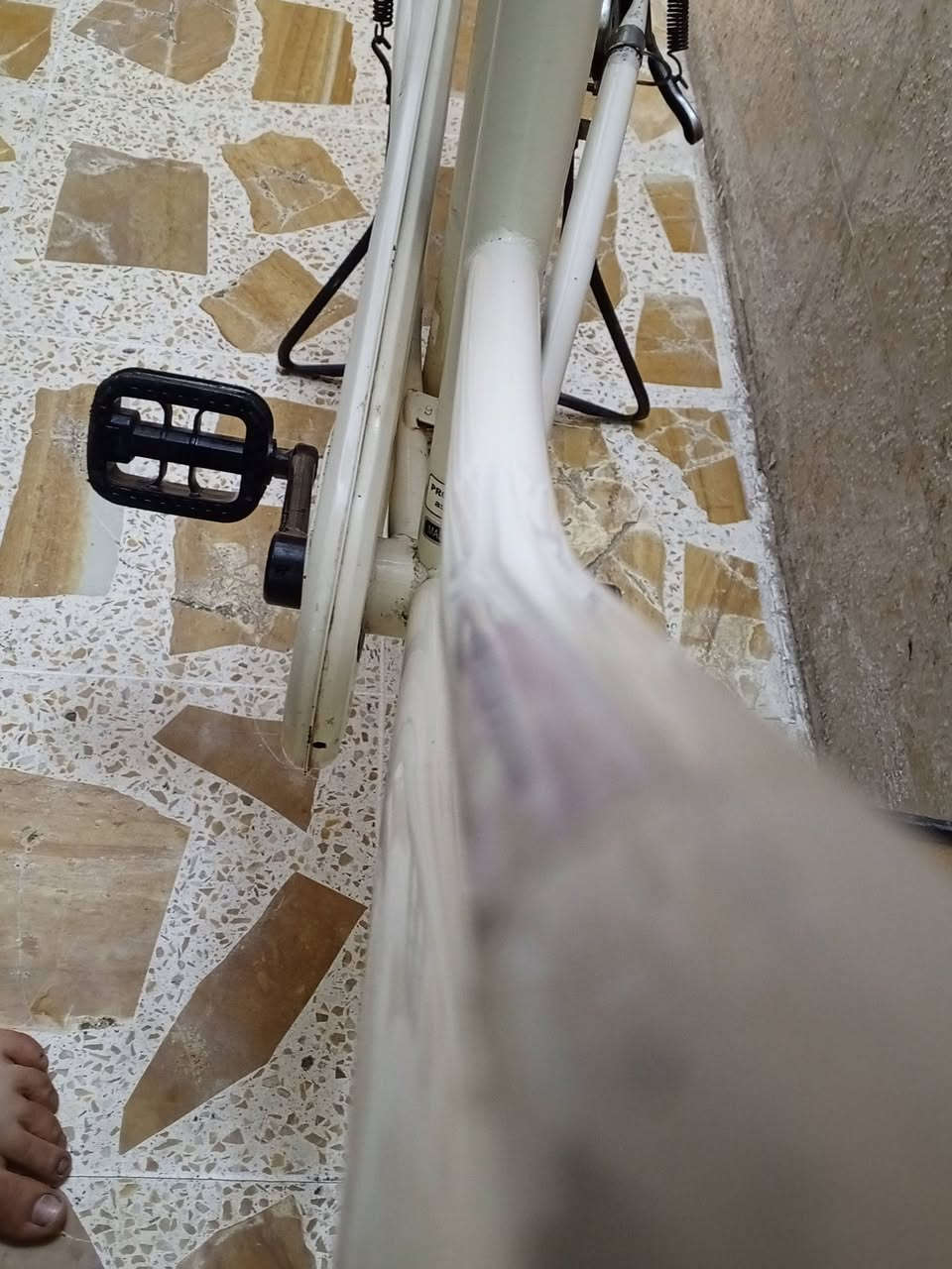السلام عليكم بايسكل للبيع عبد الحليم سانتوس السعر 80 بي مجال حجم 26


**إذا كنت صاحب هذا الإعلان وتريد حذفه لأي سبب، رجاءا أرسل رسالة إلى الدعم الفني**
