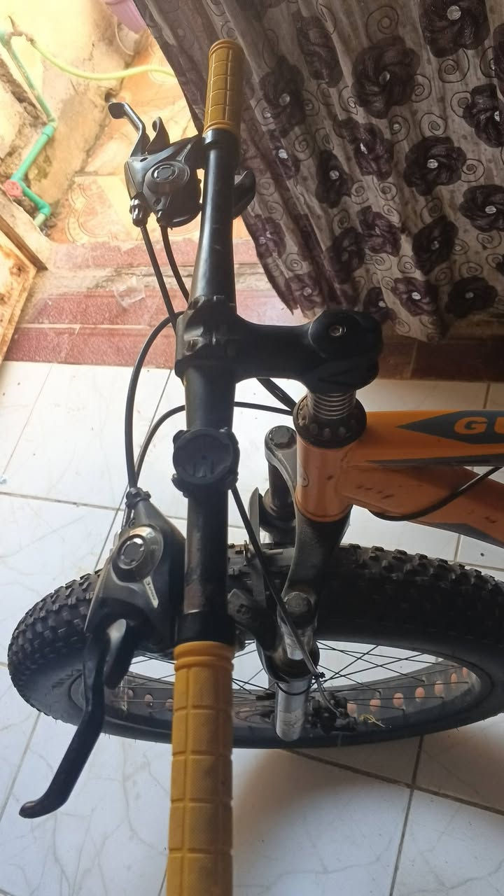 بايسكل جبلي  حجم كبير جدا ماعرف حجمه
للبيع ب ١٠٠ وكدامكم موضح نضافته وشكله


**إذا كنت صاحب هذا الإعلان وتريد حذفه لأي سبب، رجاءا أرسل رسالة إلى الدعم الفني**