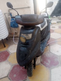 دراجه فراشه 140فضائي نقصها بس كابريتر تنضفه سعرها 200وبيها مجال بغداد ...