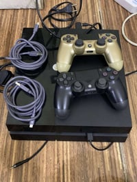 بلايستيشن 4 • ٥٠٠ جيجا • الرصافه بغداد