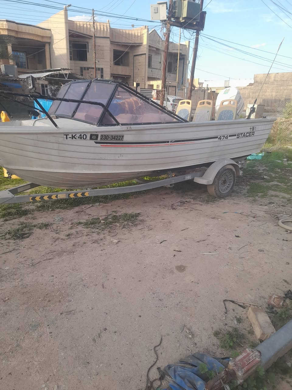 السلام عليكم
زورق جاهز اللمنيوم
محرك ١١٥ 
مامفتوح
السعر  ٨٠ ورقه
رقم الموبايل 
***********
