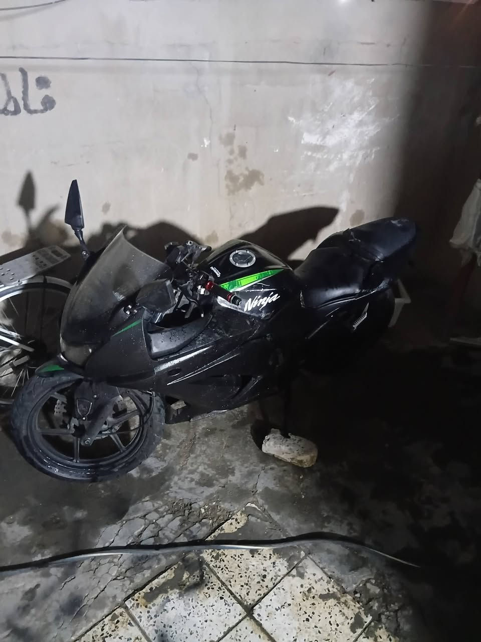 السلام عليكم كاوسكي 2008
محرك250
سنويه مرقمه دراجه كير ومكينه مكفوله
مكاني زعفرانيه 
سعر 2مليون وبيها مجال 
بيها نواقص بسيطه وكفراتها تعبانه
***********
