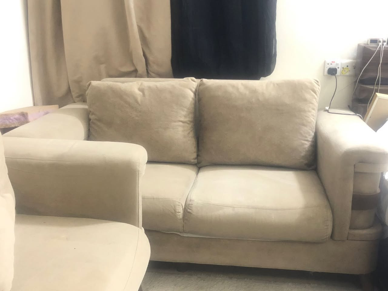 قنفات تخم ٨ مقعد سعر ٢٦٥ بيهة مجال بسيط للشراي بغداد المنصور
***********
