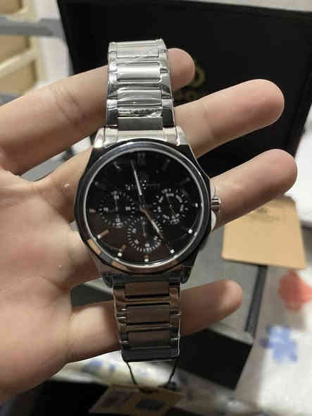 السلام عليكم ورحمه الله وبركاته…..
عرض عرض عرض خاص لفتره محدوده🌹🌹🌹
ساعه بوكاتي تيتانيوم100‎%‎
وزن الساعه 165
ضد الماء 
مع هديه ساعه بتك فالب وزنها145
كل هذا 125 مع التوصيل 
يوجد توصيل الكافه المحافظات🌹🌹
أتواجد خاص+واتساب***********🌹🌹🌹🌹
