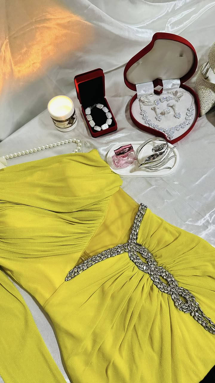 فساتين للبيع الأصفر قياس ٣٨ والوردي قياس يلبس من ٤٠ إلى ٤٤ وبيه برنسيسة


**إذا كنت صاحب هذا الإعلان وتريد حذفه لأي سبب، رجاءا أرسل رسالة إلى الدعم الفني**