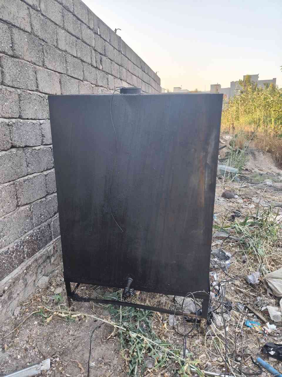 تانكي كاز للبيع 2500 لتر هو والقاعده حديث ثقيل شرط مابي لا خياس ولا مزروف مكانو بل موصل حي السكر تفاصل اكثر عل خاص او عل رقم ***********

