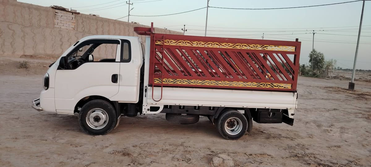 السلام عليكم 
كيا فحل موديل 2023 محور ويل 14 تانكي 120لتر فافون حداديه تخم تاير تركي واقيات تسكام السياره جاهزه اخر حبايه السعر 165 وبيه مجال حك الجيه 
***********
