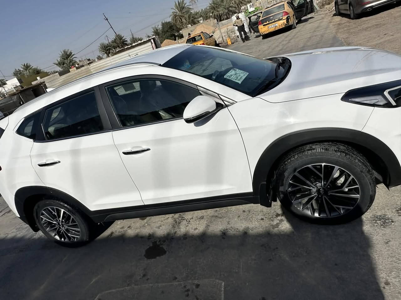 توسان 2020 شركه الكاصد 
بصمه تشغيل شاشه جبيره كشنات كهرباء 
فول تحكم ستيرن لايت زنون خمس عدسات بك لايت لد 
سايد بريك رجل مري شفط محرك 2000 دوش 
رقم جديد هزه جديده ماشيه114 كم حقيقي
مكفوله كفاله عامه
السياره بسمي تحويل ثاني يوم 
للاستفسار الاتصال ع (***********
