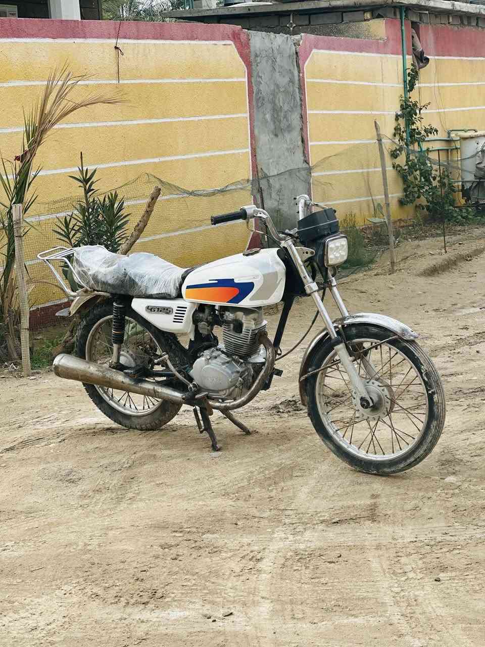 نامه شلامجه الاصلي ادوات ادوات للبيع
شاصي نظيف لالحيم ولا شي شلامجه بوريه ضعيفه
كهربائيات بيها 
مكاني قضاء المدينه 
$$$ ٣٥٠  
وتساب
***********
اتصال ***********
مو شراي لاتعبني🤍❤️
