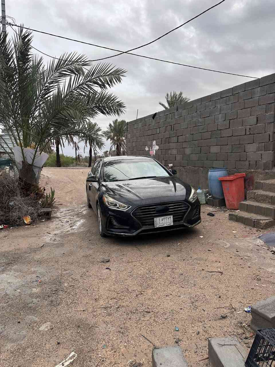 سلام عليكم ورحمة الله وبركاته 
سوناتا 2018
سيارة فول موصفات بيها فتحة سقف 
سيارة وارد كندي بدون حادث آكلين 
رقم بصرة سيارة حره باقي بس على تحويل راعي سيارة 
بصمة + كشن كهربائي 
كروس مثبت سرعة 
3 وضعيات قيادة
تحكم ستيرن
ماشيه 100 الف
بانزين محسن ابد ما حاط عادي 
كاملة سيارة من جميع نواحي  
الرقم ***********
