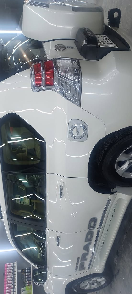 السلام عليكم
برادوا ٢٠١٣ مواصفات كويتي ٦سلندر
٣ قطع صبغ
بدون حادث
سعر ٢٦٠ وبيها مجال
اتصال على الرقم
***********
*********** واتساب
