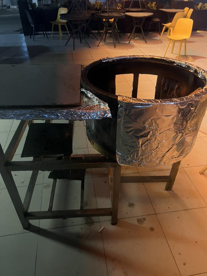 للبيع
بلانكات صغير وكبير 
شاشة 
ماكينة فلافل رماية حب
قاعدة مال طاوة
حماية فنكر
شواية شاورما

بغداد
واتساب***********
