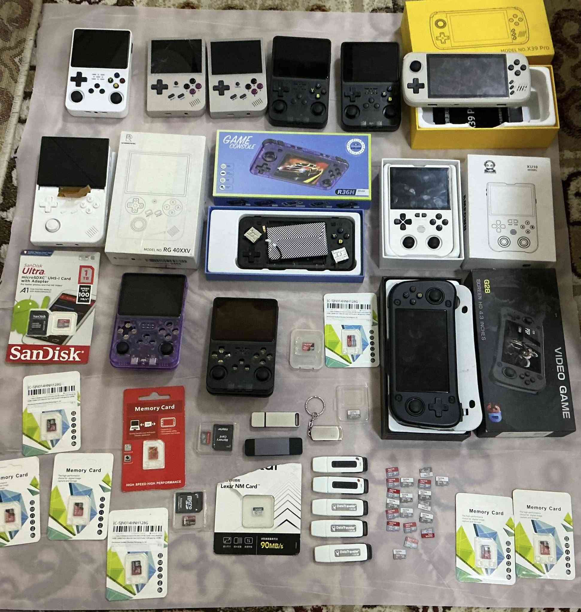 سلام عليكم اخوان شلعه تفيد اهل الصيانه  اقرا المنشور زين  بيهن ١٢ جهاز العاب محمول غير شغالات اكو بيهن نقص بطاريه واكو غير شغلات واكو بيهن شاشه محتركة وياهن رامات بيهن تقريبا ٣٥ رام اغلبيتهن ١٢٨ واكو رام ٢ تيرا واكو واحد تيرا بيهن ميشتغلن وبيهن سرعتهن بطيىئه وفلاش رام نفس الحاله انطيني بيهن سعر زين وبالعافيه اخوان بس الشراي يدخل رجاءا واسف للاطاله


**إذا كنت صاحب هذا الإعلان وتريد حذفه لأي سبب، رجاءا أرسل رسالة إلى الدعم الفني**