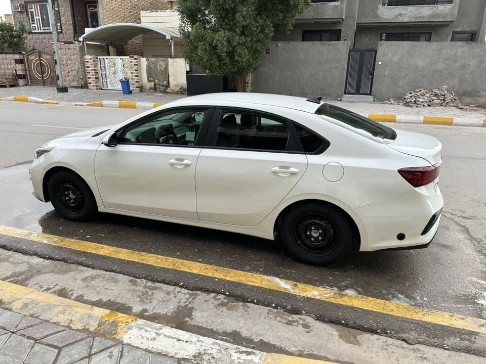 ‎كيا فورتي 2020 اربيل بأسمي
مكفولة من صبغ وضربة صور الحادث بالمنشور فقط الدوسة ع كد شبر  سيارة ماشية 85  كير AT بيها منظومة غاز جديدة سيارة نظيفة بمعنى الكلمة سعر 152 وبيها مجال بسيط مكاني الكوت للاستفسار ***********
