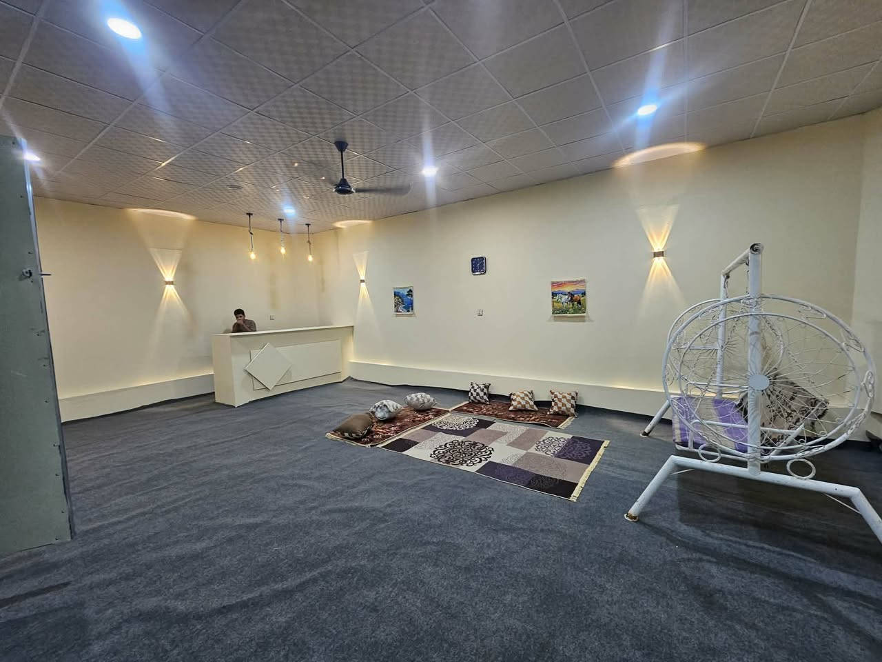 #مزرعه_للبيع مساحة 200متر العنوان:-الديوانية طريق السنية السياحي مقابيل مشروع الماء زراعي سند 25 مداور مباشر
السعر 30 مليون وبيها مجال
كاميرات مراقبة 
عاكسه كهرباء ٢٤ ساعه
مزروعه زرع 
كراج للسياره 
ديكور كل القاعه ٦٠ متر مربع 
كهرباء 
ماي 
تبليط 
كل الخدمات. 
—————————————


**إذا كنت صاحب هذا الإعلان وتريد حذفه لأي سبب، رجاءا أرسل رسالة إلى الدعم الفني**