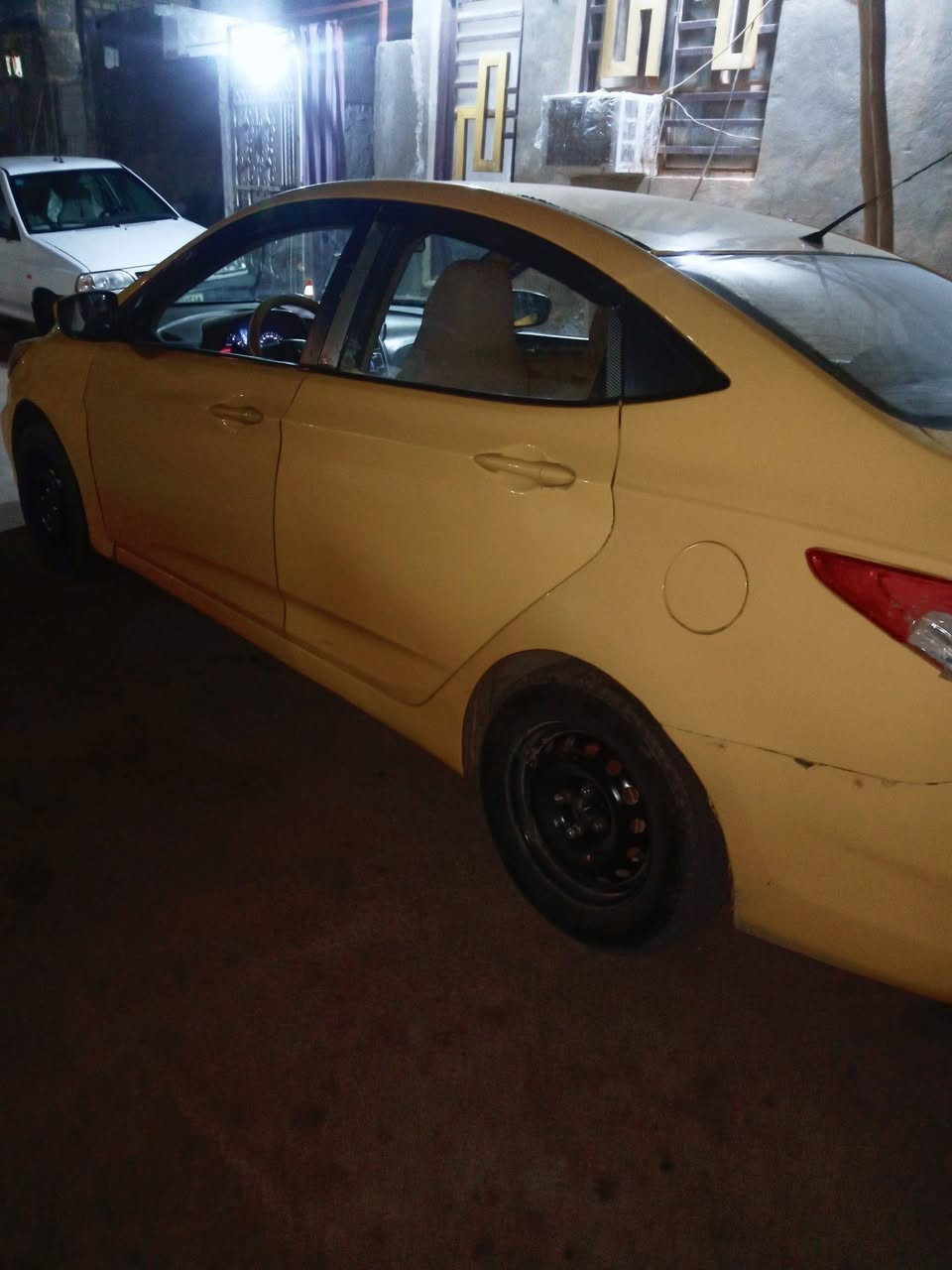 سلام عليكم اكسنته مديل 2013
مكفوله كفاله عامه سياره جاهز من كلشي الشراي بي خير ويدلل رقم التلفون ***********
