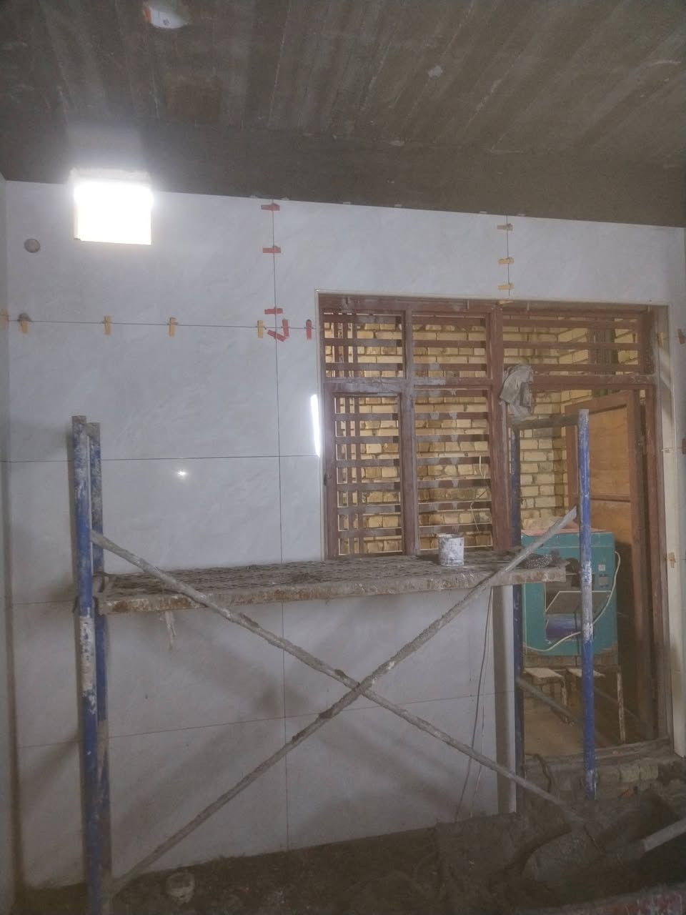 ابو عباس (***********) لعمل السيراميك واللوح البورسلاين والمرمر _ارضي _جداري _بايات درج شغل شرط درجة اولى بالطرق الحديثة تريد تصفير أرضية موجود وبكل الطرق نشتغل يوجد واتساب
