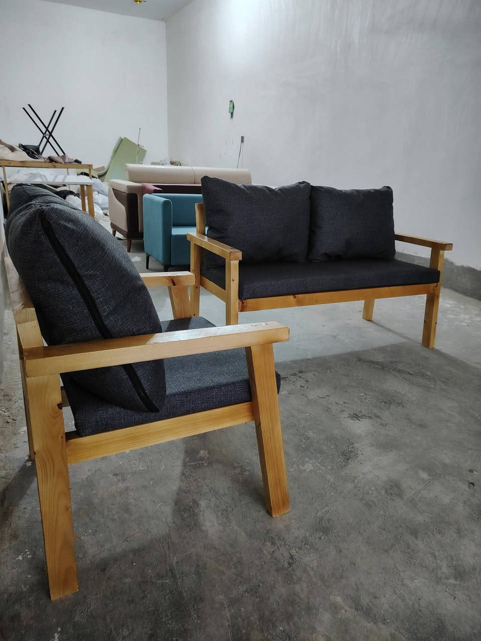 جلسة خارجية 3مقاعد  ب 100 الف جديد غير مستخدم/***********
