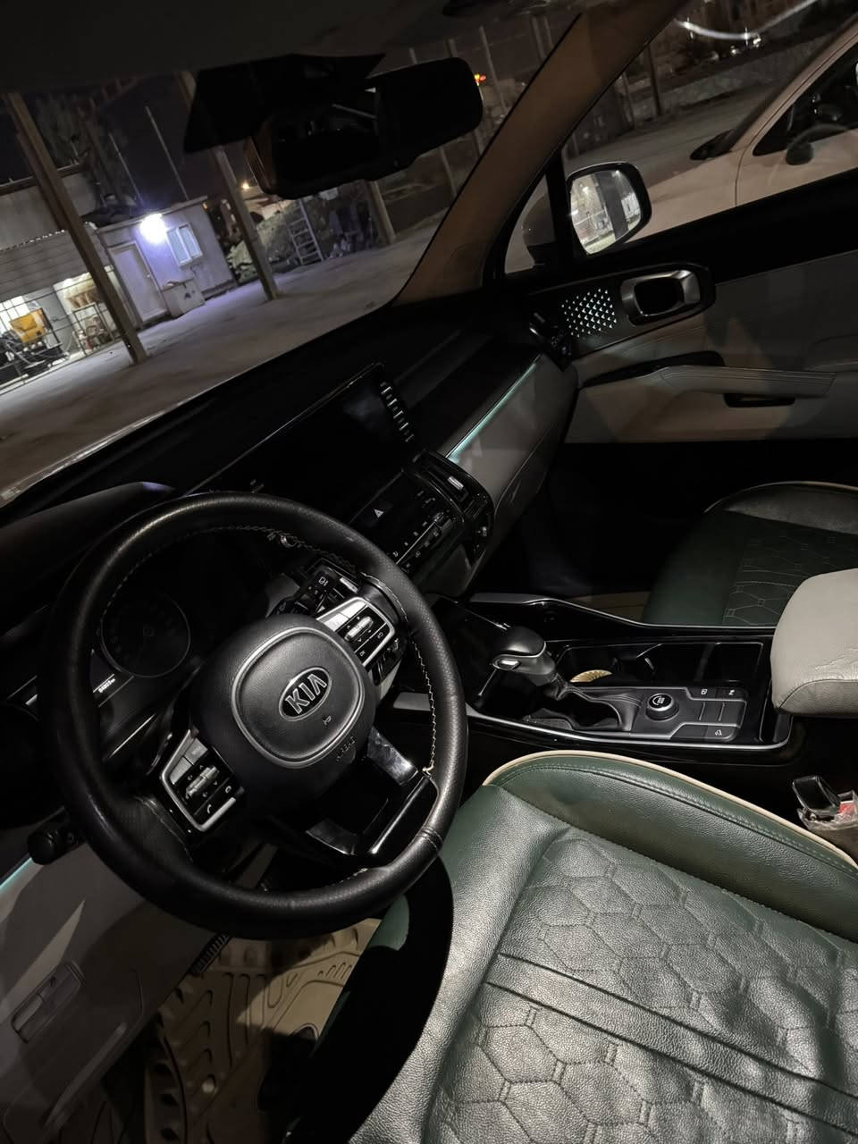 السلام عليكم ورمضان كريم ع  الجميع 
سورنتو موديل ٢١
خليجي 
مكفولة كفالة عامه  عدا باب لساىق بي بارد بسيط 

بدون صبغ  
بدون حادث (( باب البيت رجع عليه))

ماشية ٨٤ كم .. 

رقم بغداد الماني باسمي
6v سته سلندر
بانوراما
دواخل جلد 
كراسي كهرباء
جنطة كهرباء
تبريد ٣ قطع 
شاشه جبيرة
حساسات امامي خلفي
كامره امامي خلفي
حدادية جديده 
محرك وكير مامفتوح 
ع وضع لشركة
للعلم لسيارة بس محسن افولها ..
تخم تاير جديد  
ووادامه ودهن بوقتها ماتتاخر 
*السعر :260
وبيها مجال بسيط 
المكان الديوانية 
 للاستفسار 
***********
