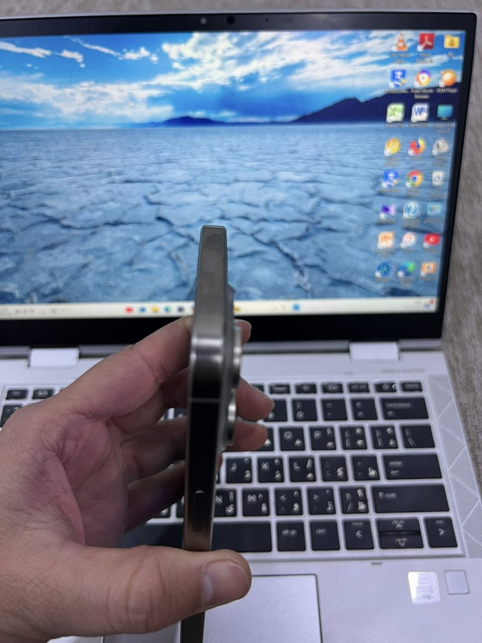 15 برو ماكس 
ذاكره 256 
نموذج M تك سيم 
بطاريه 90 
شرط ما مفتوح 
نظيف 
سعر الجهاز 970 
شراي خاص او اتصل 
*********** 
***********
