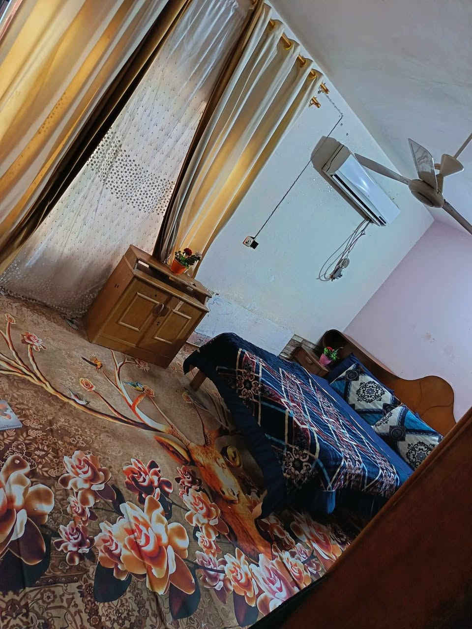 بيت ١٠٠ متر دولان طابو صرف
غرفتين نوم
صاله
مطبخ
حمامات
العنوان: الديوانيه ـ شارع الوگفه قريب ع شارع الرئيسي ١٠٠ متر 
السعر ٥٥ وبي مجال او مراوس ببيت زراعي مرتب


**إذا كنت صاحب هذا الإعلان وتريد حذفه لأي سبب، رجاءا أرسل رسالة إلى الدعم الفني**