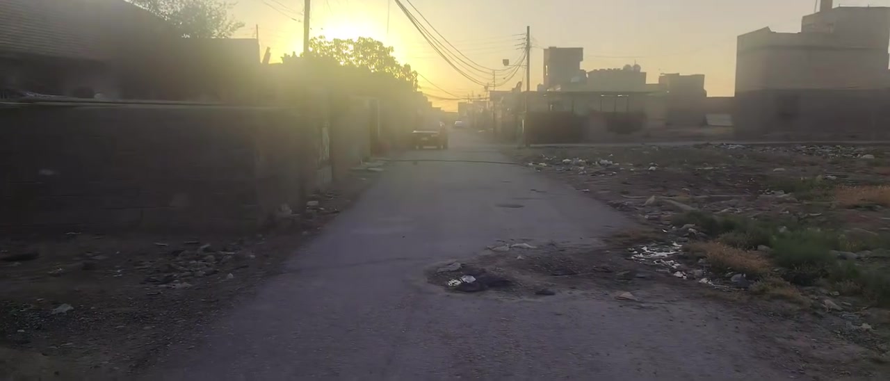 نص قطعه في منطقه الدسيان يم الحسينيه مال شيخ وهاب بالفرع مال الطليبات المساحه 120 متر السعر مالته كلش مناسب 23 وبي مجال وين المحتاج خليجي هذا مناسب الى رقم التليفون ***********
