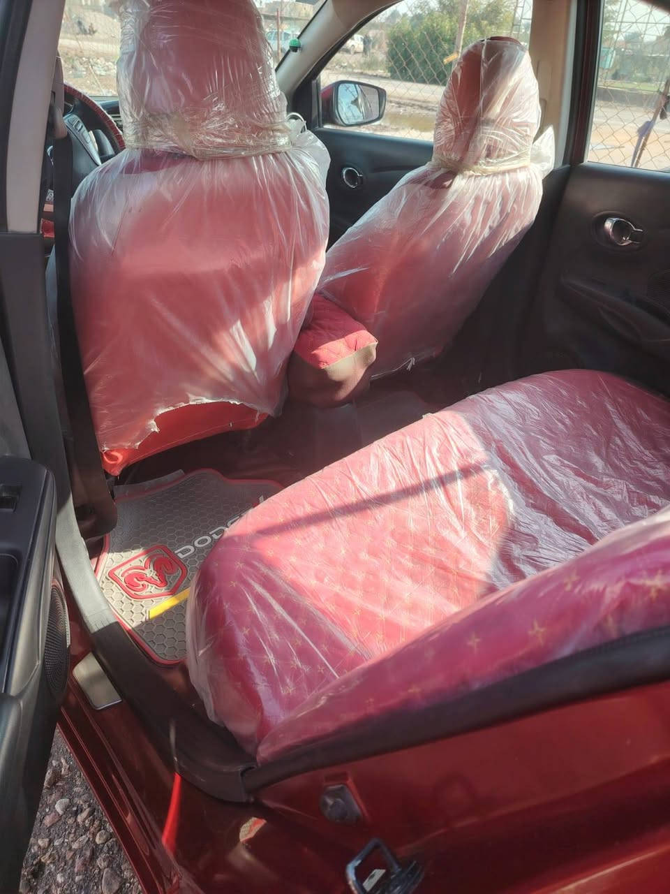 السلام عليكم للبيع نيسان فيرسا موديل 18 وارد امريكي بيها بنيد مبدل سياره شرط كير محرك حداديه تخم تاير رقم بغداد تحويل 
شوكت ماتريد ديوانية قضاء 
الحمزة اخوان مكلف بل نشر    
 85وبها مجال   رقم راعيها ***********
