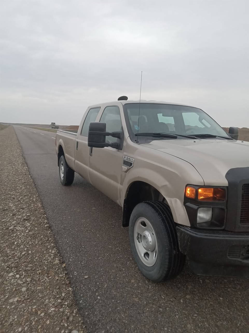 السلام عليكم
للبيع فورد سوبر ديوتي f350 موديل 2008
رقم أربيل بأسمي هزة وبراد جديد والرقم محدث سنوية لغاية 2031  
محرك بانزين 10 سلندر ( كير عادي ) فور ويل كهربائي سيارة جاهزة حدادية صدر تخم تاير كهربائيات باتري جديد دواخلهة كلش حلوة ترايهة وين ما يعجبك سعرهة ٩٠ ورقة قابل للتفاوض شي بسيط عنواني بغداد مدينة الصدر  ***********
