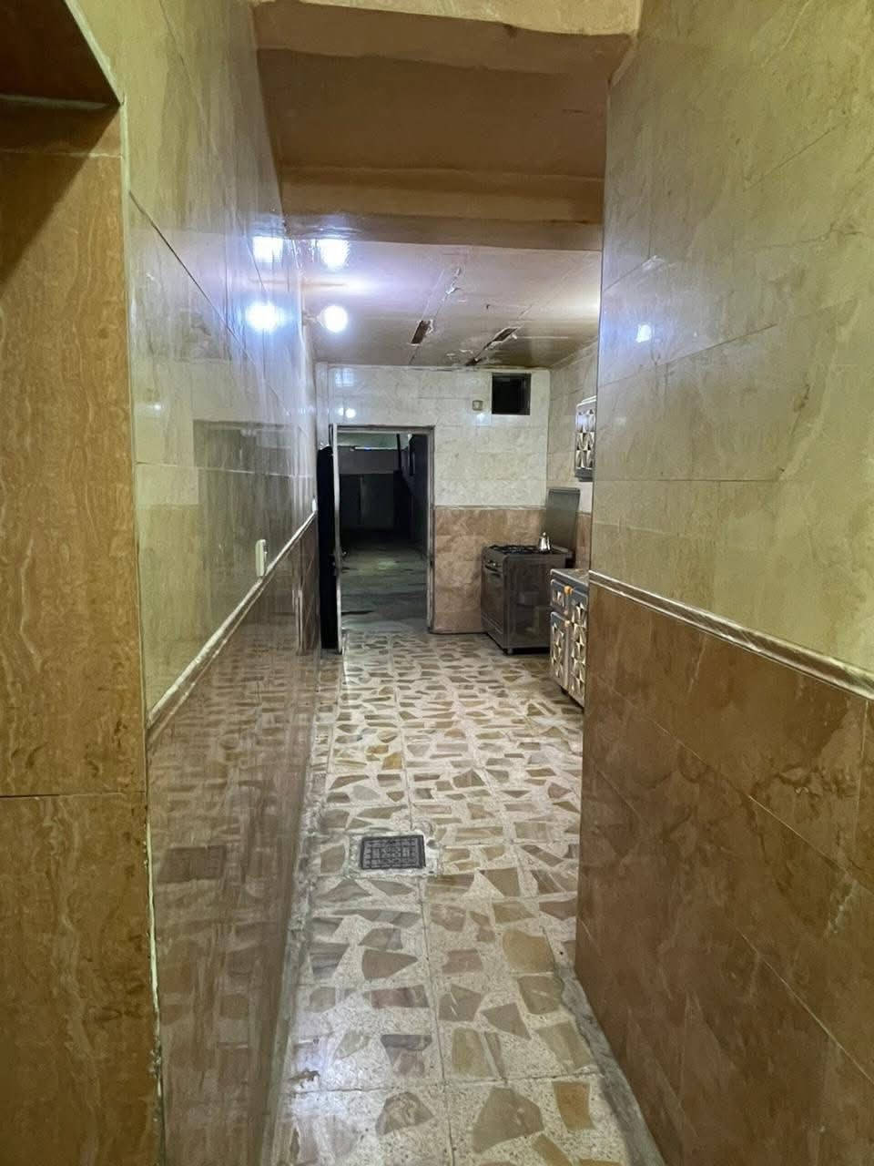 #دار #للبيع في #الديوانية حي المعلمين السعر125
ــــــــــــــــــــــــــــــــــــــــ
المساحة 193م
دولان عرض الممر 2.35م
ــــــــــــــــــــــــــــــــــــــــ
3غرف/صالة/استقبال/ مطبخ/2مجمع صحي
ــــــــــــــــــــــــــــــــــــــــ
ــــــــــــــــــــــــــــــــــــــــ

للأستفســار عن الاسعار والعروض المتوفره افتح الرابط التالي
‏https://wa.me/c/9647809584788
أو مراجعـــــة 
مكتب القسيم للعقار 
(عنــوان المكتـــــب)
ام الخيــل شارع السايدين الرئيسـي
مقابل مجمع الفنجان للأراگيل
قرب مجمع الحسناوي
 او الاتصـــــــال
 على الارقام التاليه
 *********** 📞
 *********** 📞
