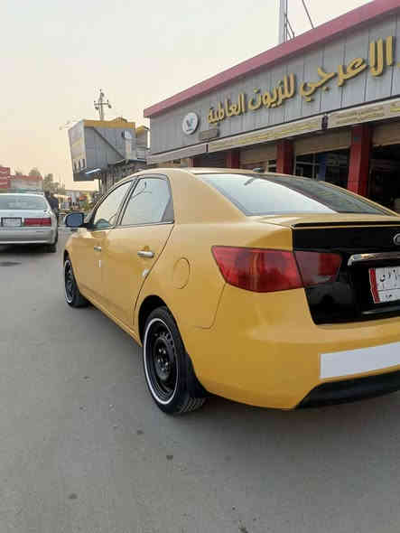 سلام عليكم سيراتو مديل 13بغداد سياره جاهزه مصفره هيه وغرامات مكينه كير حداديه كله 
جديد مكاني بابل شراي يتصل ***********
السعر 80 وبيها مجال
