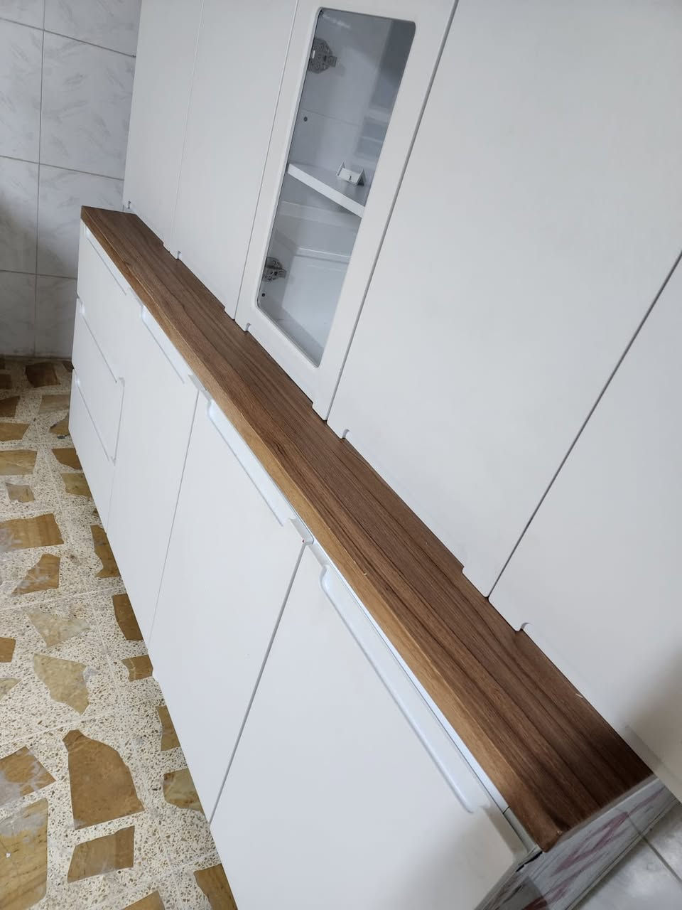 مستخدم اقل شهر جديد بعده 
قياس ارضي مترين  وملحق مترين و 30
وسنك متر و نص مرمر 
للستفسار ع وتساب ***********
