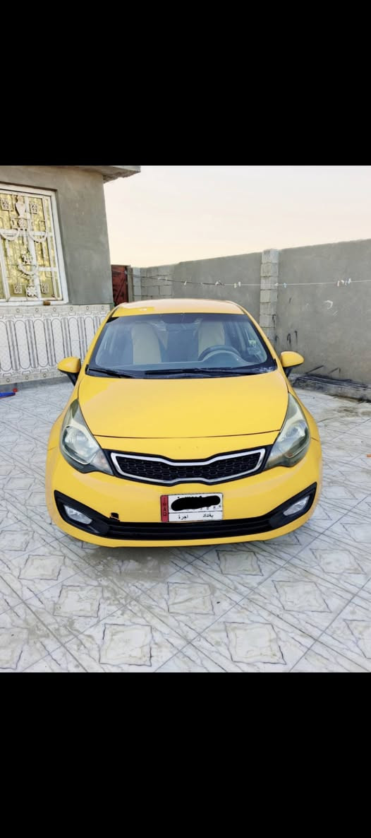 كيه ريو موديل 2013 رقم بغداد  مصفره هيئه وغرامات حره تحويل ثاني يوم سنويه مجدده 28 مشروع وطني وارد خليجي مكفوله من الضربه والتبديل  كفاله عامه مكينه 1600 مكينه وكير وحداديه وتبريد وتخم تايرات كله مكفول سياره جاهزه مال جناي بمعنه الكلمه مكان سياره ناصريه سعر 77 بيه مجال قليل رقم الهاتف *********** أنه مكلف بل نشر خابر راعيه بيك خير وتدلل
