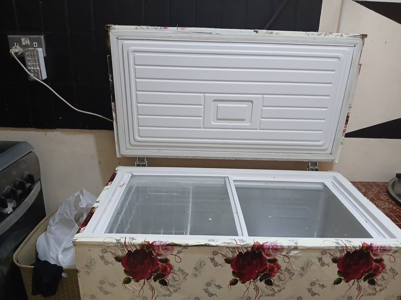 سلام عليكم للبيع مجمدة نوعيتها كينود حجمهة ١٤ قدم شغالة واي عطل مابيها وتجميدها يخبل بس صار عدنة حريق بالبيت والصبغ مالتها تضرر بس الكشر مثل الصخام مكاني بغداد الكرادة شارع ابو نؤاس


**إذا كنت صاحب هذا الإعلان وتريد حذفه لأي سبب، رجاءا أرسل رسالة إلى الدعم الفني**