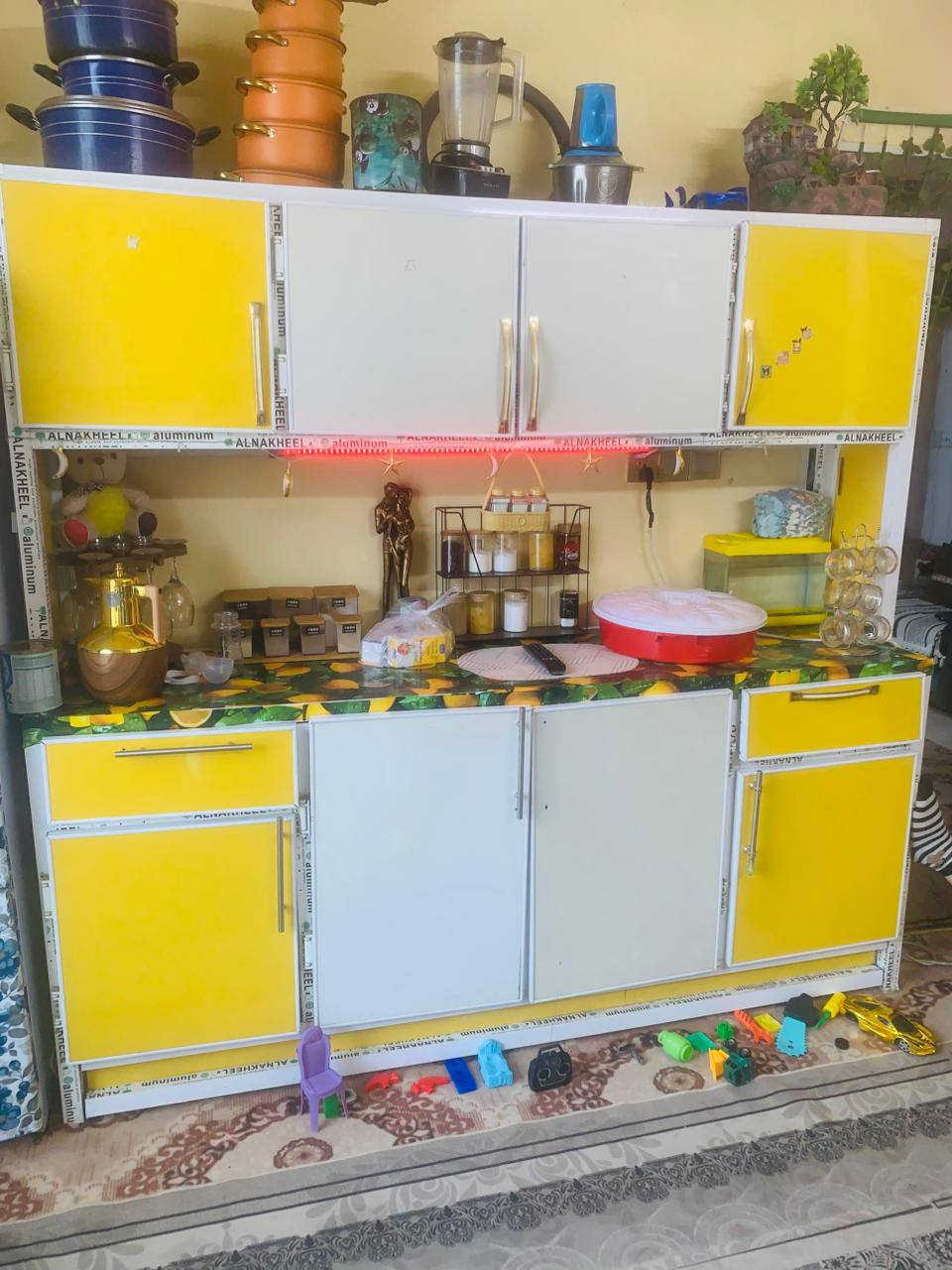 سلام عليكم كاونتر تزكام جديد جبير حيل طابقين وسنك كاونتر جديد بس رايدين يشيلون وما عدهم مكان سعر مناسب 250وبي مجال واني خادم للشراي مكلف بنشر وهذ رقم التلفون ولخاص مفتوح ***********
