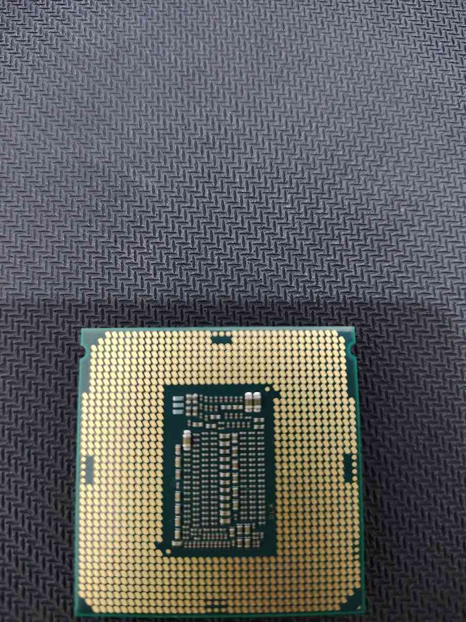 معالج I7 9700K قوي و قابل لكسر السرعه ويحتوي على كرت شاشه داخلي يستطيع تشغيل الالعاب الخفيفه مفيد بالتصفح وتكدر تشدله اي كرت شاشه خارجي لحد RTX 5060 بدون عنق زجاجي
العنوان بصره
راسلني خاص وحط السعر اليعجبك وتدلل
اكدر اوفرلك توصيل اذا تريد بس تدفع عربون


**إذا كنت صاحب هذا الإعلان وتريد حذفه لأي سبب، رجاءا أرسل رسالة إلى الدعم الفني**