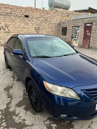 كامري موديل 7كلها شرط السعر 80وبيها مجال رقم بغداد دولي بسمي 077199969...