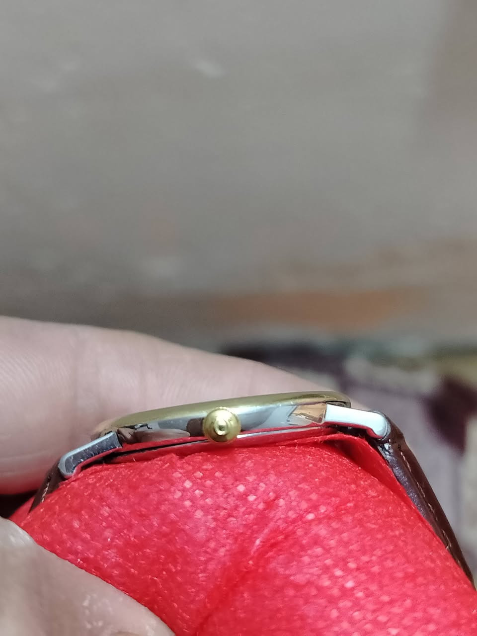 تحيه طيبه
للبيع تحفه من تحف اوميكا نصف ذهب 

ديفيل

بطاريه كوارتز

القطر 32 

السير مستبدل والبوك مستبدل 

النظافة ممتازة جدا


**إذا كنت صاحب هذا الإعلان وتريد حذفه لأي سبب، رجاءا أرسل رسالة إلى الدعم الفني**