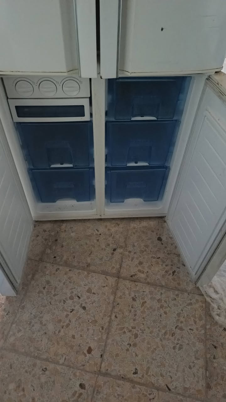 ثلاجه بابين مجمده هي ثلاجه بس الفوك ماكو بروده المجمده تجمد  150 بيها مجال


**إذا كنت صاحب هذا الإعلان وتريد حذفه لأي سبب، رجاءا أرسل رسالة إلى الدعم الفني**