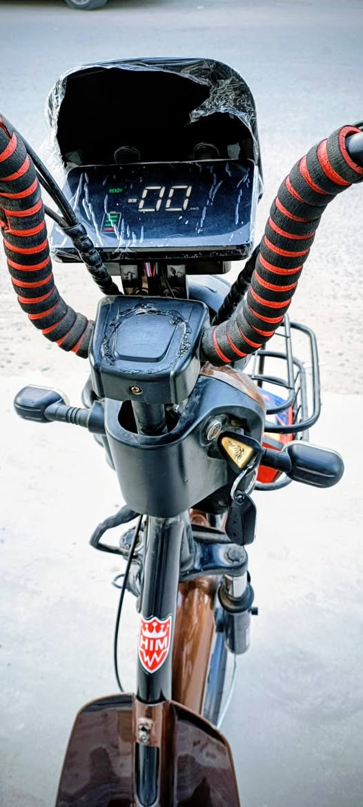 دراجه شحن حجم حجم 20 للبيع مواصفات شاشه دجتل تقره الشحن الكيلو متر السرعه واي عطل ايصير بل دراجه تتطلع باتريات وشاحنه ولي جديده اصليه سرعتها اربعين حقيقي  سعر [250] الف


**إذا كنت صاحب هذا الإعلان وتريد حذفه لأي سبب، رجاءا أرسل رسالة إلى الدعم الفني**