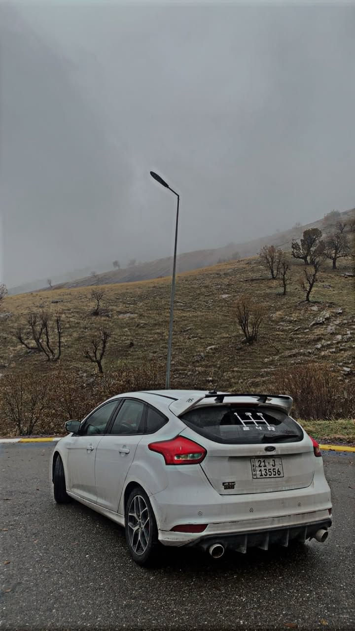 Ford focus 2017 SEL
فوول مواصفات موديل ٢٠١٧
كاميرا شاشه سماعه سوني امبلي فاير سلايد 
تبريت تدفيه ٢ زون نيزام سبلت
مكينه ٢٠ كيرو مه مينه به شه رت
رقم سنوي هزه نوي تا ٢٠٣٠ تحويل وغرامە به شه رت 
سياره زور جوانه سبورت کراوه
بالي RS له سه ره 
دفيوزر له سه ره سه ره صالنصا
دوسه ي سبورت RS له سه ره
سياره كه ٤ بارجه كلير امريكاي هه يه سبوغ عراقي نييه
ده عم ليدراو معجون داخلي شانصي به شه رته به شه رتی هه مو بارجه كاني كودي لەسەرە نەكراوه ته وه نه كوراون 
نرخي -  ٩٠  مجالي كه مي تيايه
شونم هه وليره
ژماره -***********
