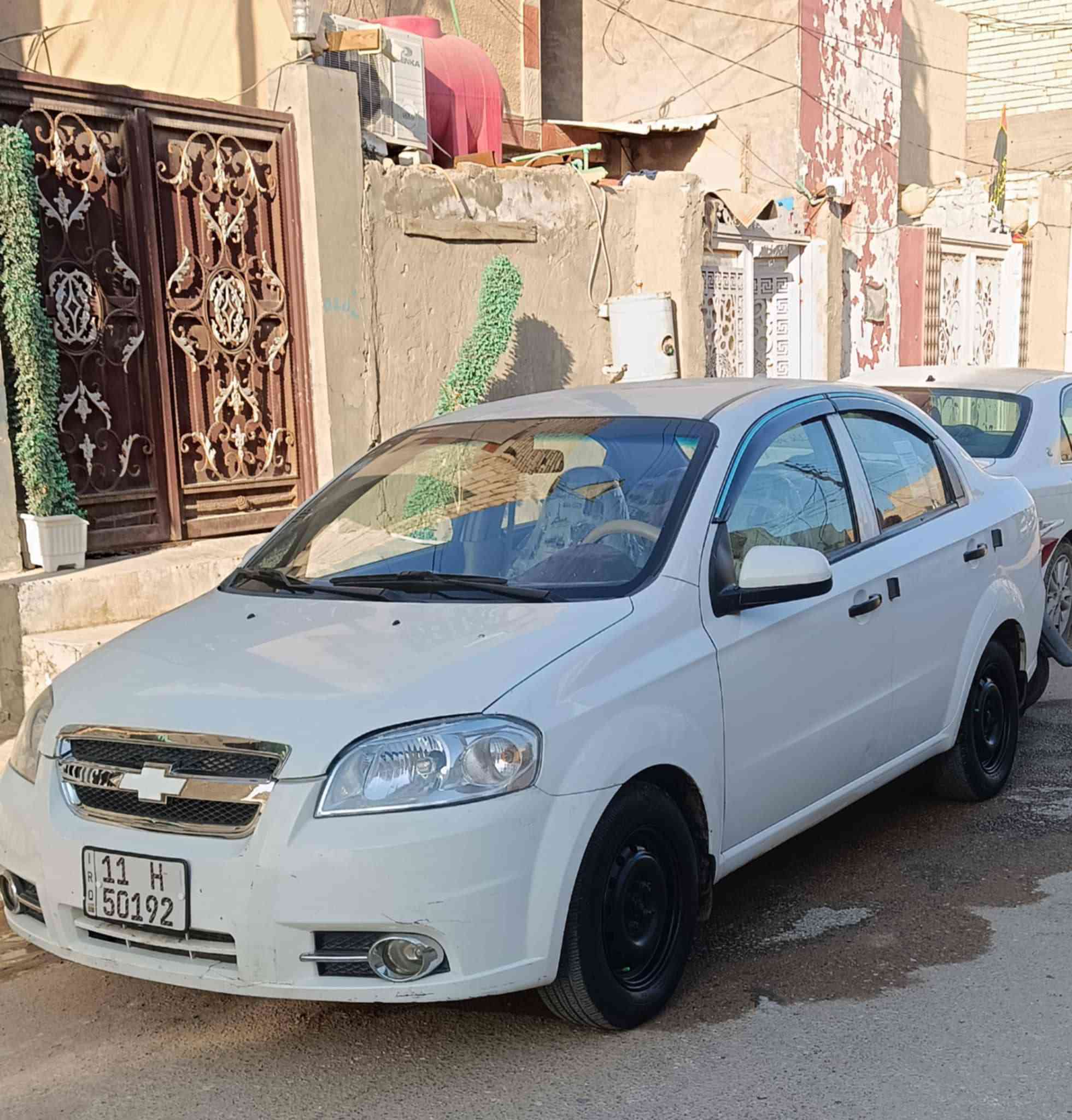 سلام عليكم 
افيو للبيع مديل 11 مكينه كير كفاله مكينه مفتوح شرط بالكارتون تبريد ثلج تدفئه شغاله رقم بغداد باسمي تخم تاير حداديه ستوني نافضه غرفته جديده اخوان سياره مال بيت استخدام قليل نضيفه كلش سعره 77 وبيه مجال اليشوفه غاليه يعبر المنشور والله يرزقه باحسن منه (السياره قطعتين صبغ اثر شخوط) ‏‪***********‬‏
